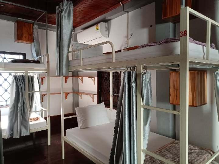 City Backpackers & Travel Luang Prabang Exterior photo